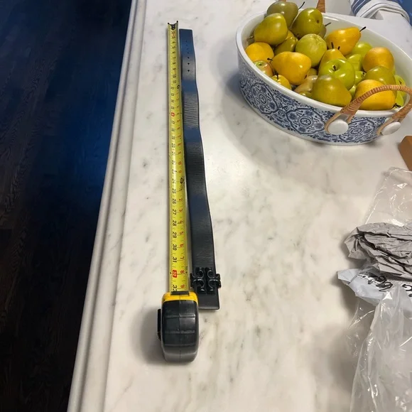 Tory Burch Eleanor 1.5” Black Leather Logo Belt - Picture 8 of 8